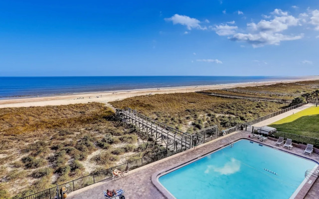 Enhanced Unit with Awesome View of Atlantic from Private Balcony by RedAwning