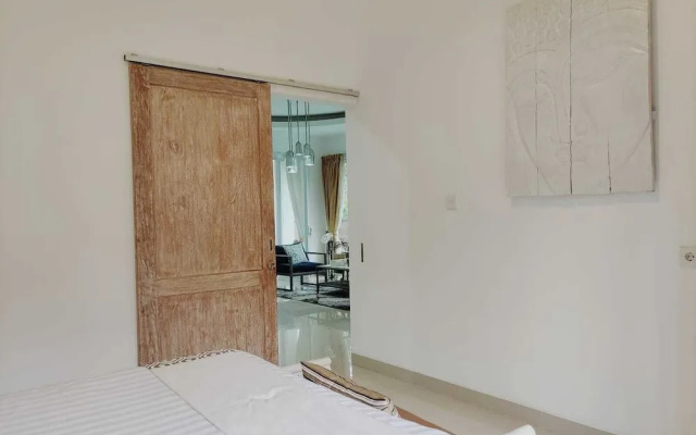 Villa Putih Berawa