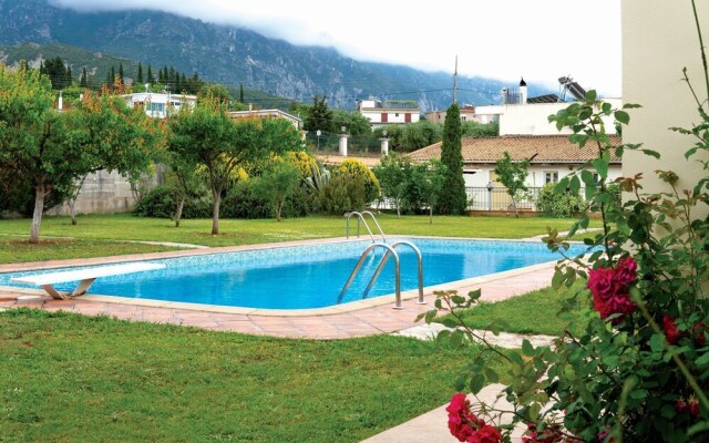 Beautiful Villa With Private Garden And Pool