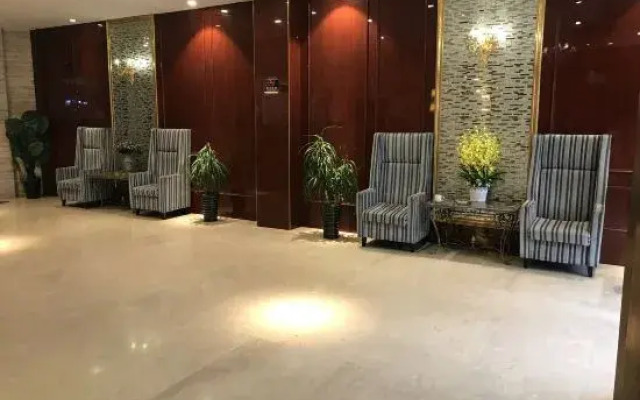 Super 8 Hotel Science Avenue Store