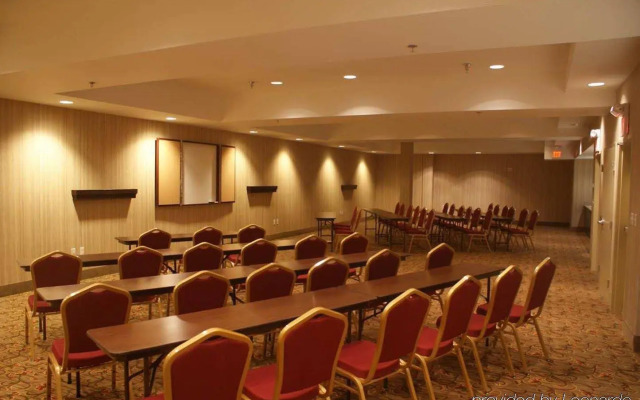 SureStay Plus Hotel by Best Western Salida