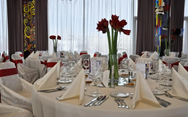 Marshal Garden Hotel