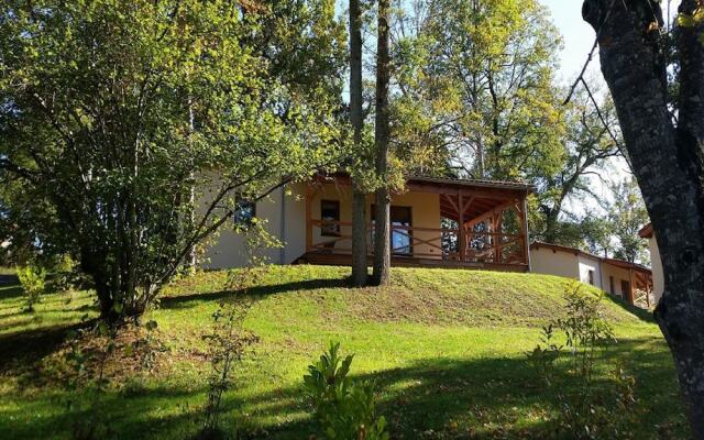 Charming House With a Covered Terrace Near Gourdon