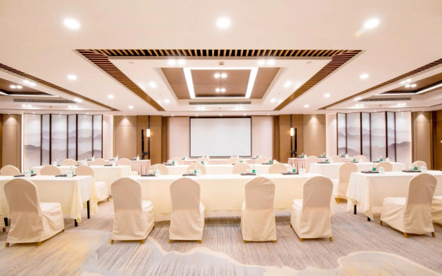 Jin Jiang Pine City Hotel