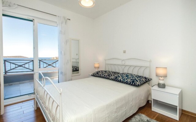 Stunning Home in Sevid With Wifi and 5 Bedrooms