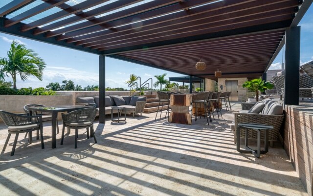 Condo Anahuac - Luxury At AWA Residences