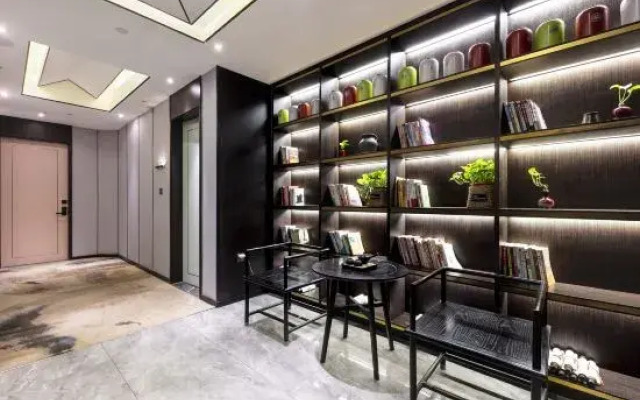 Moshang Qingju Hotel (Yuzhou East Trading Street Branch)