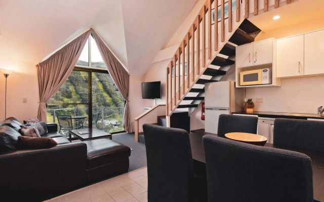 Lantern 1 Bedroom Loft with car space and Spectacular View