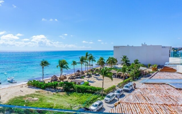 Elements Penthouse 24 3 Bedroom Condo by RedAwning