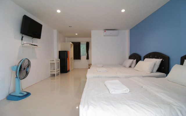 Tawaen Beach Resort