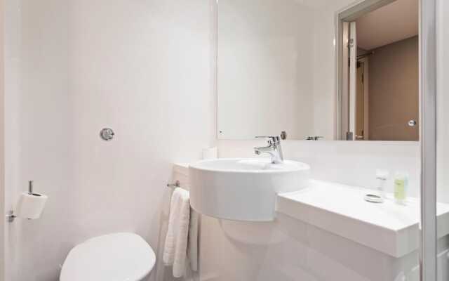 Fabulous Large City Centre Apt 6Br Sleeps 6