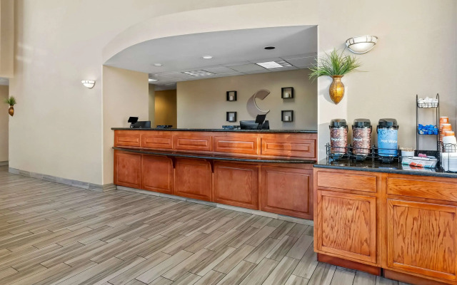 Comfort Inn & Suites