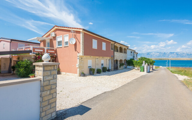 Seaview Apartment Varga 2