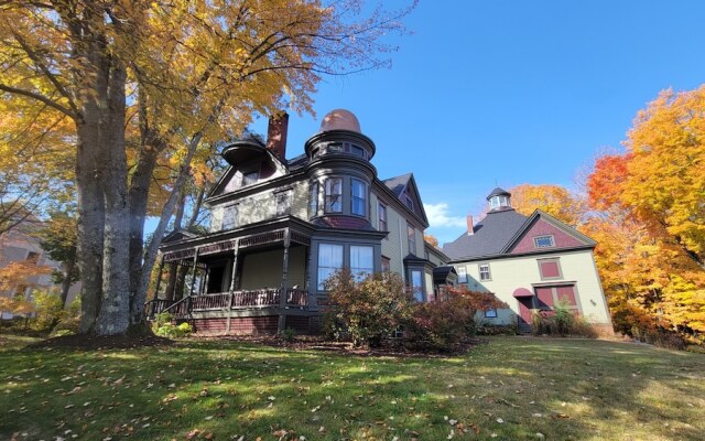 The Elizabeth Inn and Restaurant