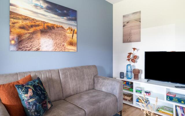 Modern Holiday Home in Scherpenisse With Garden