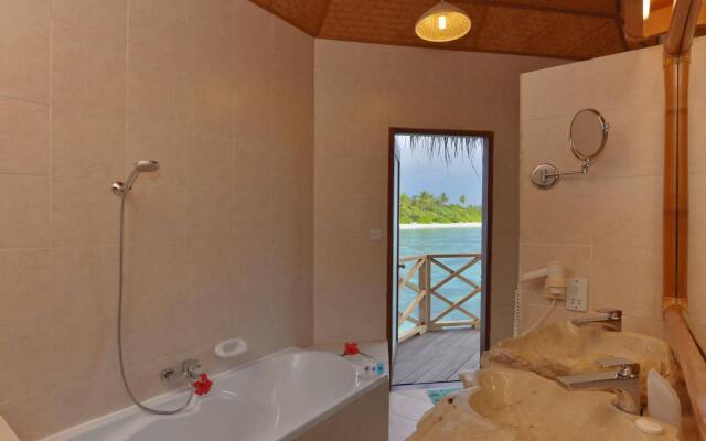 Angaga Island Resort & Spa