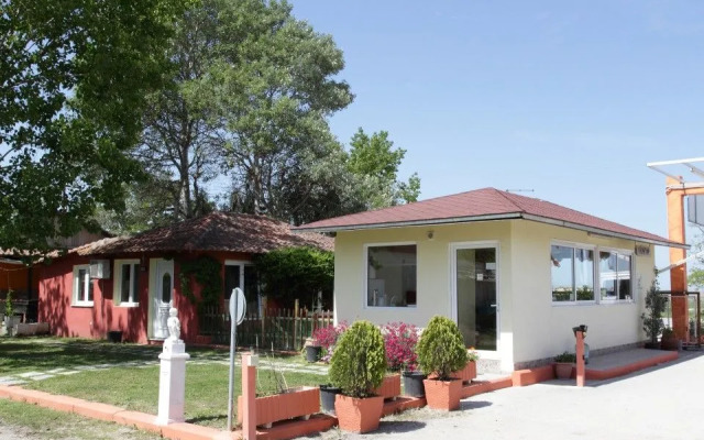 Camping Odysseia & Bungalows