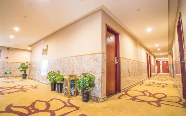 Wuhan Jinjinlong Business Hotel (Wuhan East Railway Station Branch)