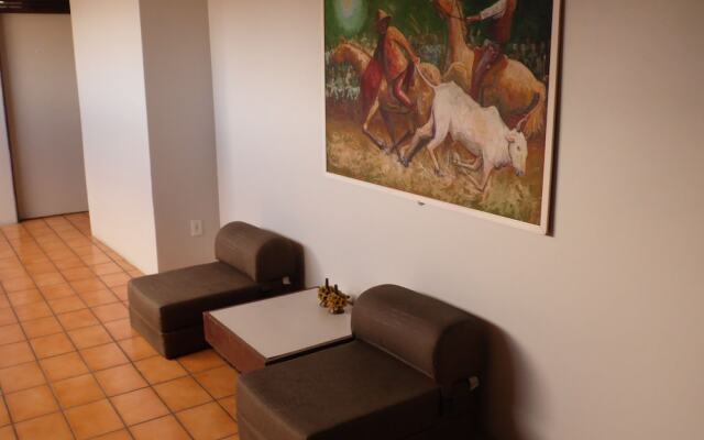 Center Plaza Prime Hotel