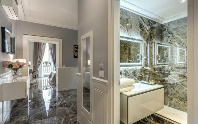 Spanish Steps Oasis Suites