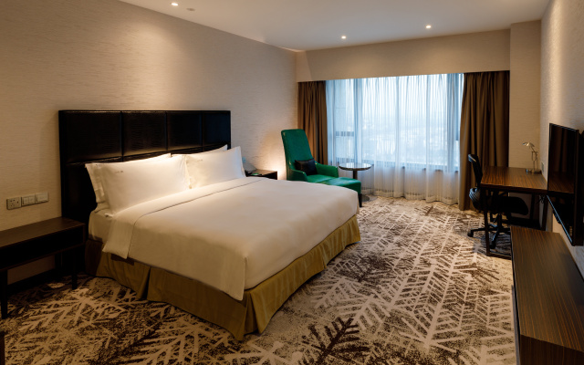 Отель Crowne Plaza Shanghai Jinshan 