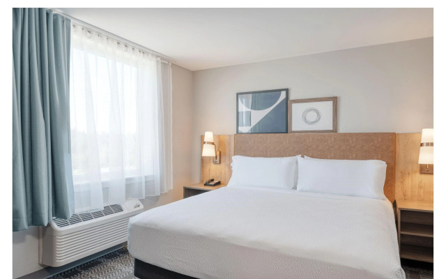 Holiday Inn Express Federal Way Seattle South by IHG