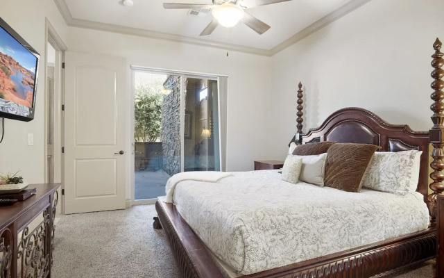 Sierra Sky Patio w/ Fireplace