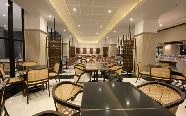 Maia Hotel
