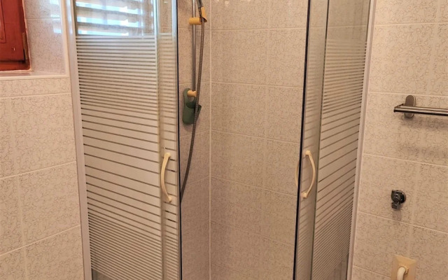 Comfortable Crikvenica Stay With Private Parking