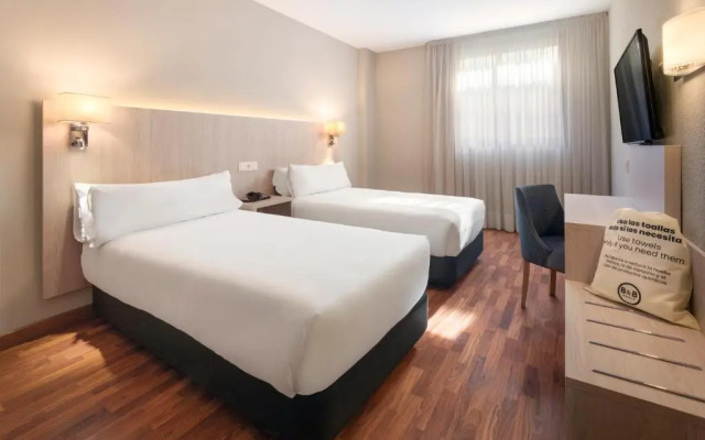 Hotel Zaragoza Royal