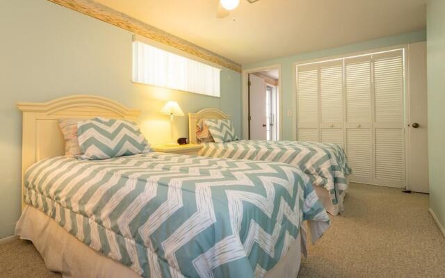 Jukes Beach House by RedAwning
