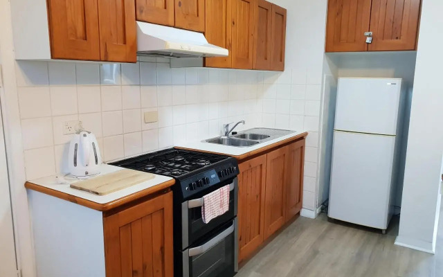 Apartment 201 - Fremantle studio apartment with ocean and harbour views
