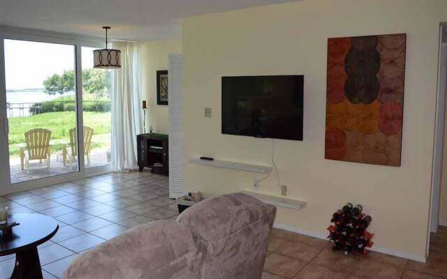 Westbay Cove South 745