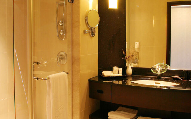 Grand Forward Hotel
