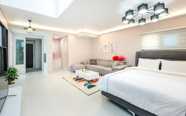 Gosung Shalala Private Pool & Spa Villa