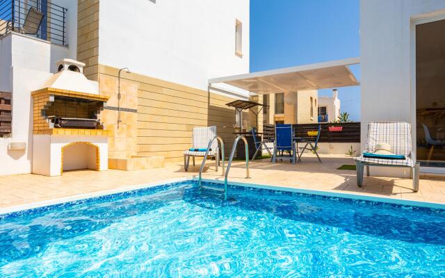 Villa Vitamin Blue in Pernera