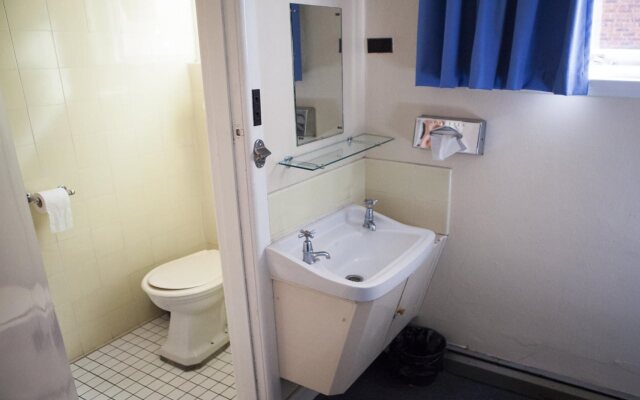 The Waratah Hotel