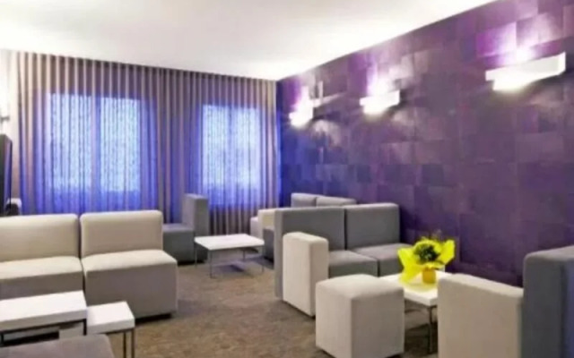 Kyriad Direct - Bourg les Valence