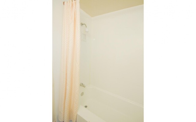 Centralia Motel Near Downtown by OYO