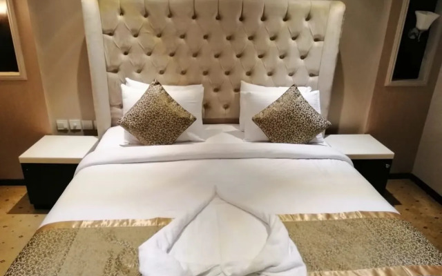 Grand Lily Hotel Suites