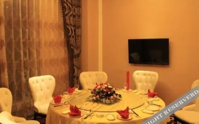 Ripple Hotel (Dandong Yalu River Bank)