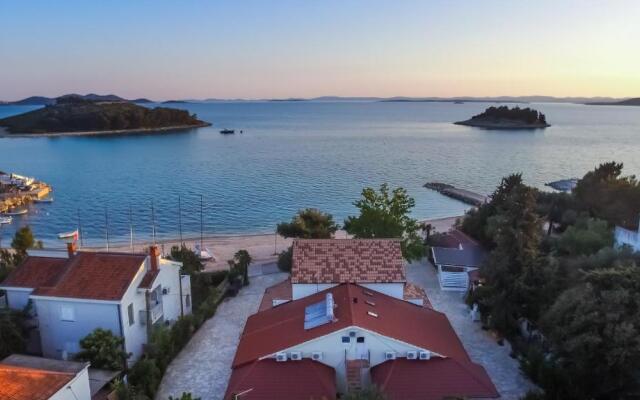 Resort House Pauk