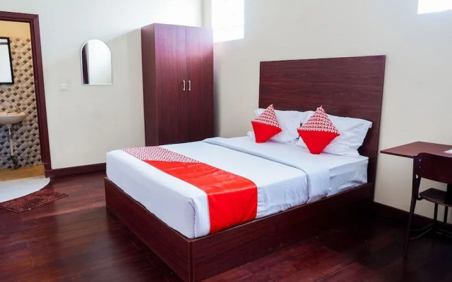 Oyo 1754 Maleo Exclusive Residence