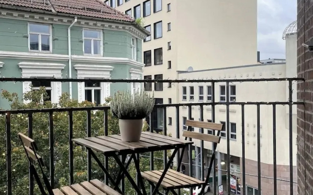 Spacious Apartment Right in the City Centre