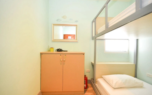 Good Day Hostel