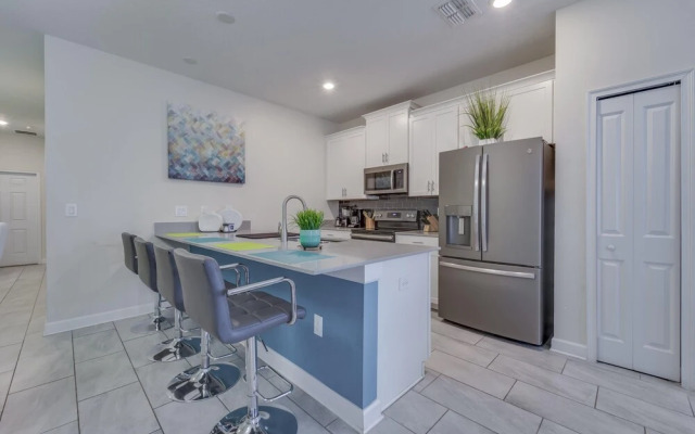 Champions Gate Resort - Modern Furnishings