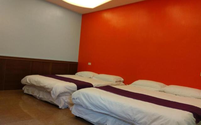 Blue% Hotel