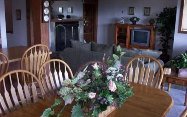 Gold Point Resort Breckenridge by Vacatia