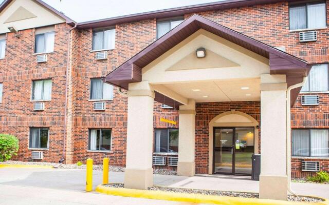 Quality Inn & Suites Ankeny - Des Moines