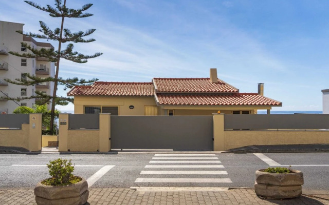 Family Vacation in the City, Casa das Raposinhas II,